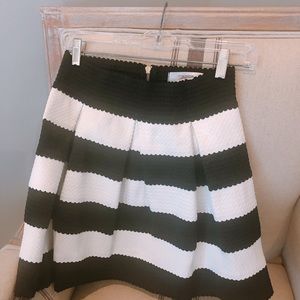 BLACK AND WHITE SKIRT!!!